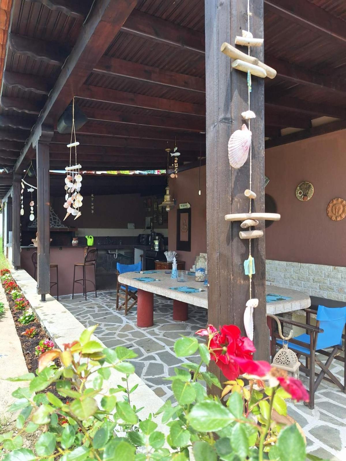 Roadhouse, Nilie Hospitality Mgmt Villa Flogita Buitenkant foto