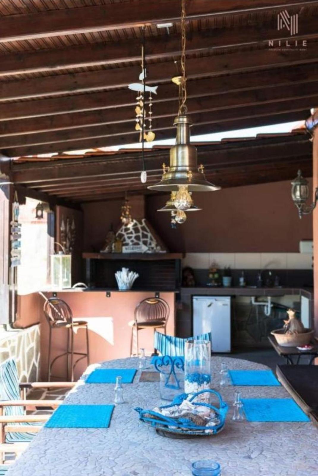 Roadhouse, Nilie Hospitality Mgmt Villa Flogita Buitenkant foto